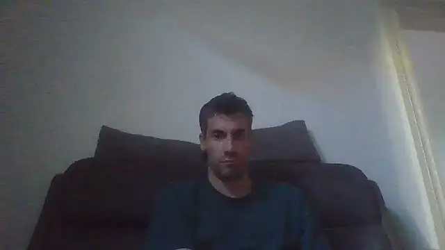JulioIsHere4you online show from May 23, 2026, 4:50 am