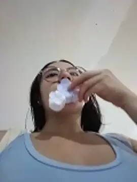 Snapshot of Bella_Sumers chatting on May 18, 2026, 7:09 pm Bella Sumers online show from May 18, 2026, 7:09 pm