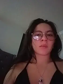 Snapshot of Bella_Sumers chatting on May 27, 2026, 6:49 pm Bella Sumers online show from May 27, 2026, 6:49 pm
