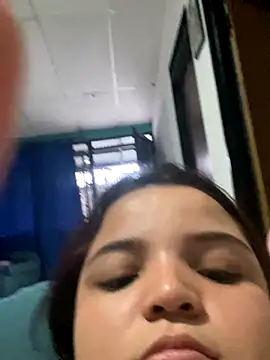 sofilop online show from September 12, 2025, 10:43 pm