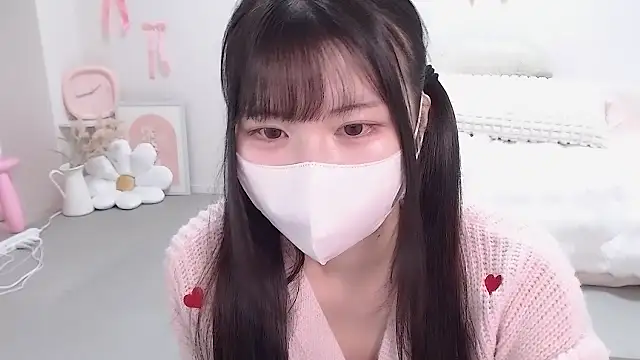 moka-neko online show from November 27, 2025, 5:04 pm