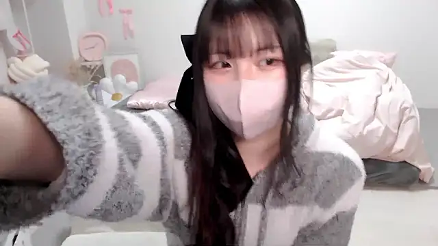 moka-neko online show from April 17, 2026, 2:09 pm