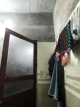 siki-00 online show from December 19, 2025, 1:18 pm