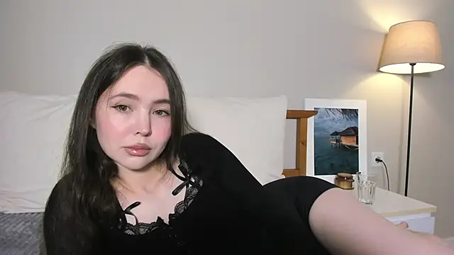 kittyphoria online show from October 4, 2025, 5:27 am