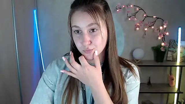 Snapshot of Milka_kamila chatting on May 23, 2026, 12:53 pm Milka kamila online show from May 23, 2026, 12:53 pm