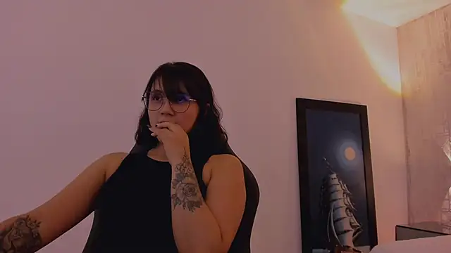 AnnaraLein online show from December 19, 2025, 3:35 am