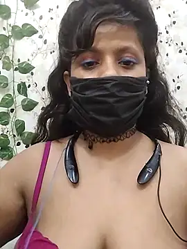 aliyaa9900 online show from October 2, 2025, 10:50 pm