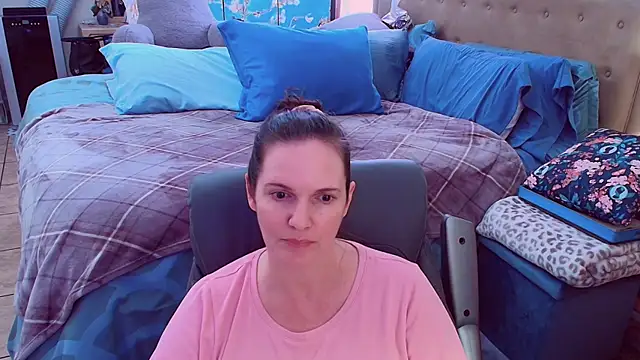 Snapshot of ninajaymes chatting on February 6, 2026, 1:47 pm ninajaymes online show from February 6, 2026, 1:47 pm