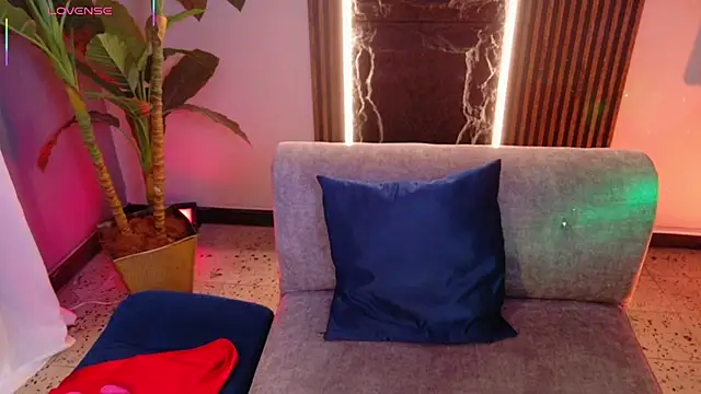 Snapshot of La_Diabla_111_ chatting on January 6, 2026, 8:12 pm La Diabla 111 online show from January 6, 2026, 8:12 pm