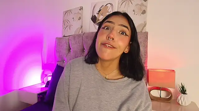 Snapshot of Dulce_Bella_ chatting on February 23, 2026, 3:26 am Dulce Bella online show from February 23, 2026, 3:26 am