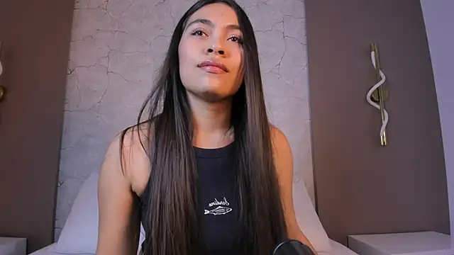 Snapshot of allie_bruce chatting on December 19, 2025, 2:40 am allie bruce online show from December 19, 2025, 2:40 am