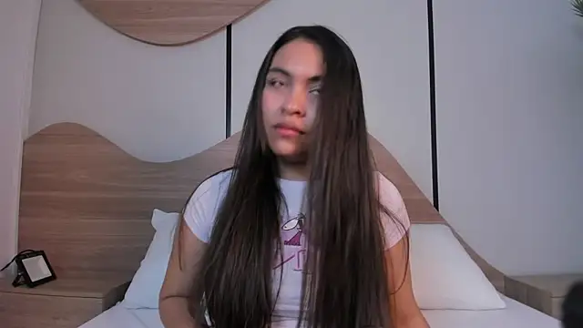 Snapshot of allie_bruce chatting on January 15, 2026, 2:16 am allie bruce online show from January 15, 2026, 2:16 am