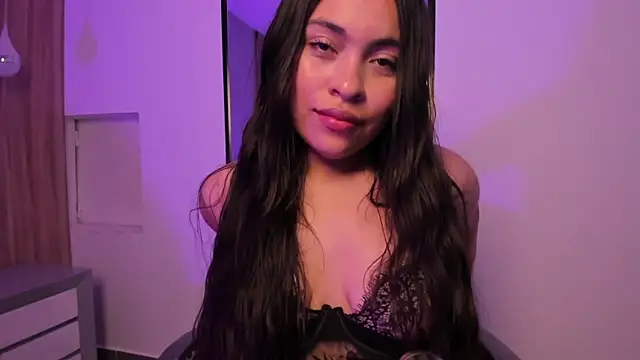 Snapshot of allie_bruce chatting on April 26, 2026, 2:42 am allie bruce online show from April 26, 2026, 2:42 am