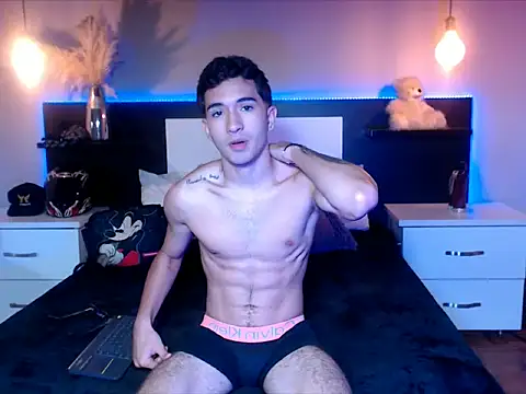 Snapshot of eriikjoness chatting on October 3, 2025, 2:25 pm eriikjoness online show from October 3, 2025, 2:25 pm