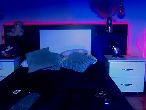 Snapshot of eriikjoness chatting on November 5, 2025, 4:23 am eriikjoness online show from November 5, 2025, 4:23 am