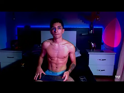 Snapshot of eriikjoness chatting on November 11, 2025, 1:05 am eriikjoness online show from November 11, 2025, 1:05 am