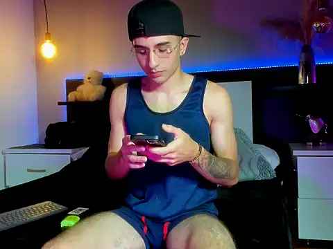 Snapshot of eriikjoness chatting on November 13, 2025, 3:05 am eriikjoness online show from November 13, 2025, 3:05 am