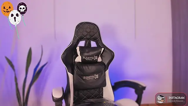 Snapshot of Nickyblazze_ chatting on November 1, 2025, 12:29 pm Nickyblazze online show from November 1, 2025, 12:29 pm