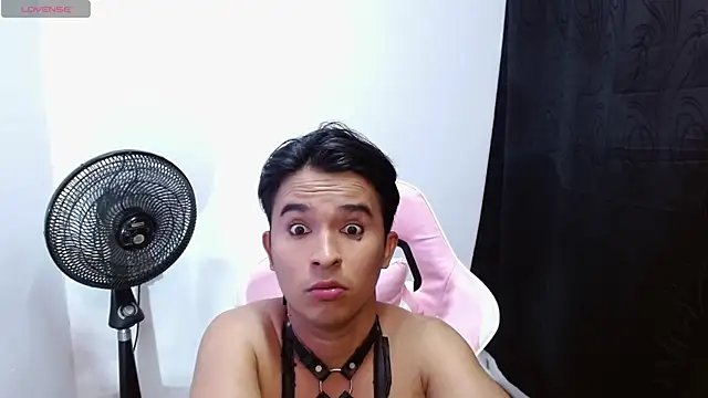 Snapshot of DayroDuran chatting on October 1, 2025, 6:47 pm DayroDuran online show from October 1, 2025, 6:47 pm