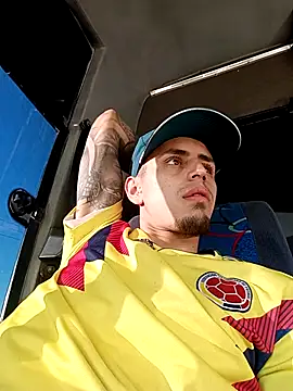 Snapshot of 1C2AM22 chatting on September 9, 2025, 10:20 pm 1C2AM22 online show from September 9, 2025, 10:20 pm