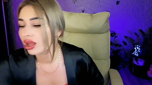 Snapshot of NikkiiStill chatting on June 28, 2026, 12:38 am NikkiiStill online show from June 28, 2026, 12:38 am