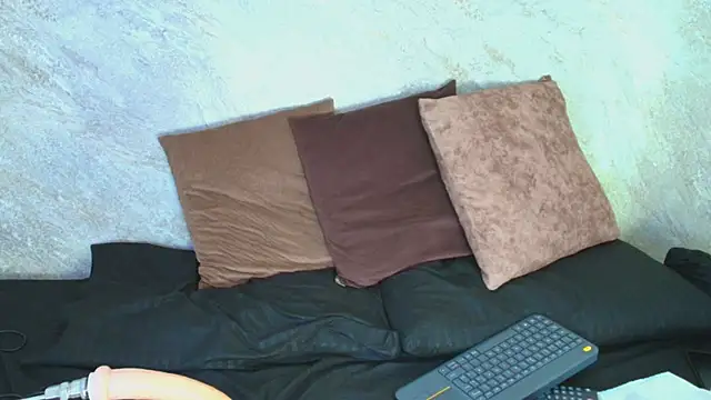 Anny mendes online show from September 21, 2025, 5:47 pm