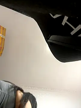 smgirls online show from November 1, 2025, 9:11 am