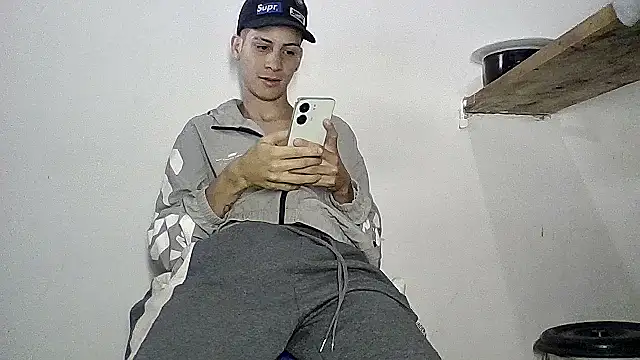 sam hottt online show from September 26, 2025, 8:24 pm