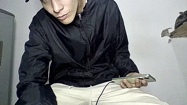 sam hottt online show from September 29, 2025, 4:17 am