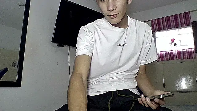 sam hottt online show from October 15, 2025, 9:26 pm