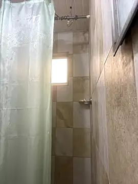 Snapshot of True_Di chatting on September 14, 2025, 1:43 pm True Di online show from September 14, 2025, 1:43 pm