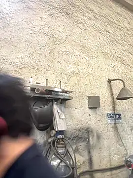 Snapshot of True_Di chatting on December 4, 2025, 12:58 pm True Di online show from December 4, 2025, 12:58 pm