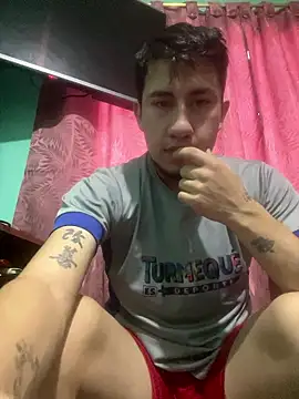 Snapshot of True_Di chatting on January 6, 2026, 11:47 am True Di online show from January 6, 2026, 11:47 am