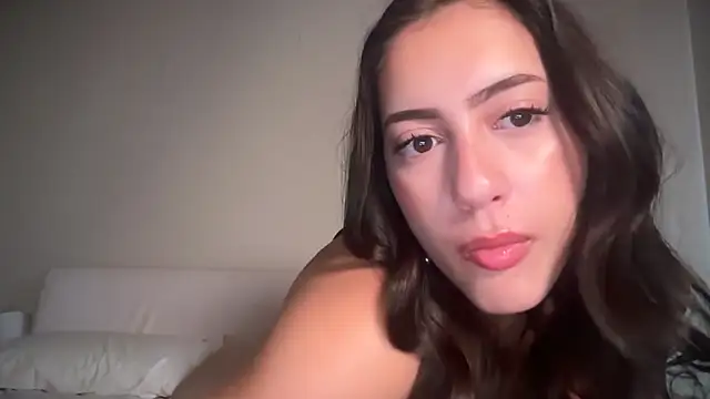 Snapshot of sieeena chatting on February 8, 2026, 9:18 pm sieeena online show from February 8, 2026, 9:18 pm