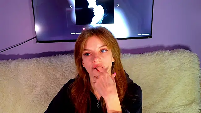 mari  papi online show from December 3, 2025, 11:30 am