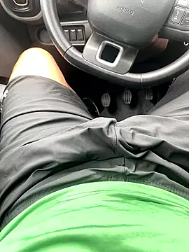 mtpgostoso online show from December 18, 2025, 2:12 pm