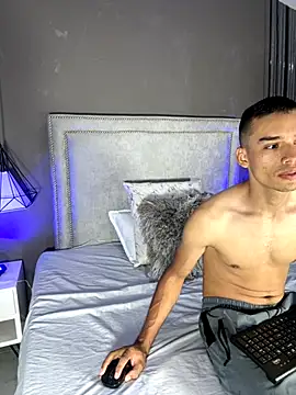 Tasha and Karl online show from September 25, 2025, 3:10 am