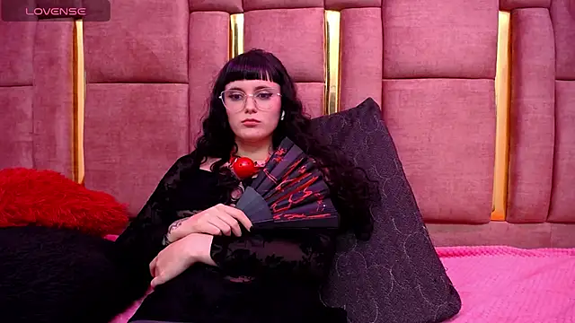 XBODTRIIPX online show from October 4, 2025, 4:38 pm