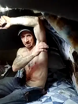 Mrluckstick online show from April 12, 2026, 7:08 pm