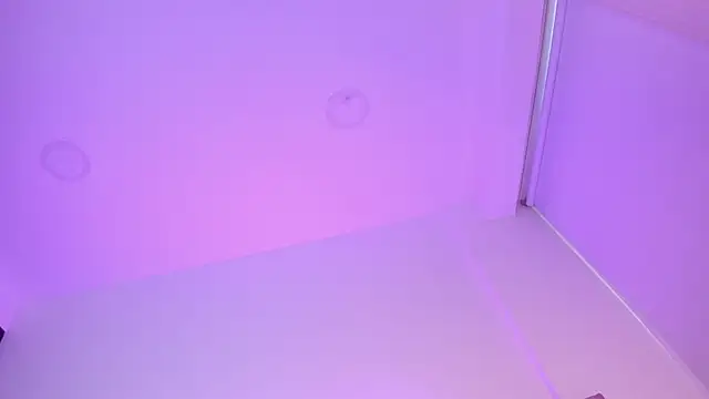 Ambeer fox  online show from March 27, 2026, 1:33 pm