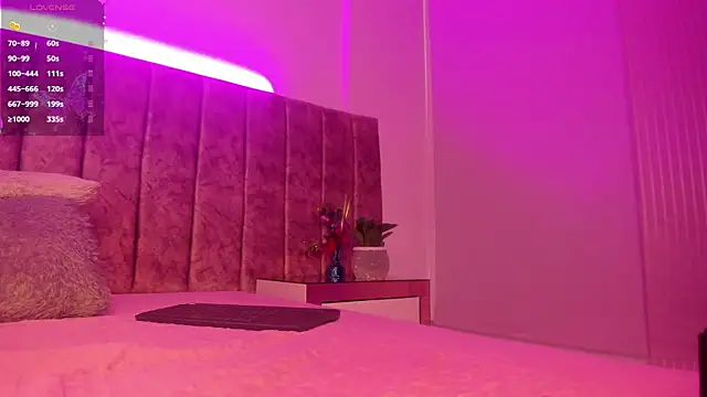 Ambeer fox  online show from April 10, 2026, 1:27 pm