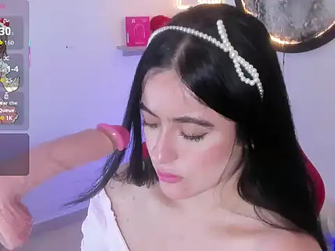 lana grenville online show from September 23, 2025, 1:58 pm