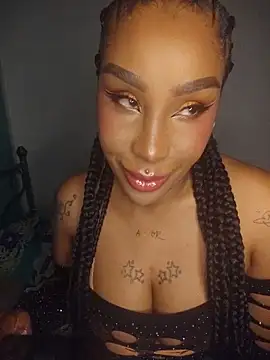 Queen Amara online show from May 27, 2026, 4:31 am
