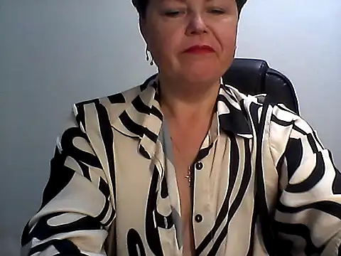 EllaLove2277 online show from October 19, 2025, 5:08 am