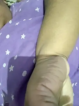 bitch-horny online show from November 6, 2025, 2:18 pm