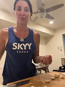 Snapshot of NurseStephania chatting on September 22, 2025, 12:34 am NurseStephania online show from September 22, 2025, 12:34 am