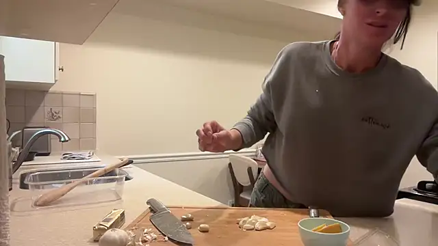 Snapshot of NurseStephania chatting on September 27, 2025, 9:53 pm NurseStephania online show from September 27, 2025, 9:53 pm