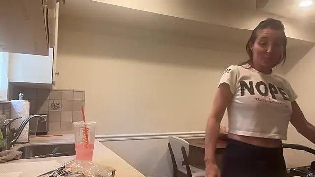 Snapshot of NurseStephania chatting on October 6, 2025, 1:41 pm NurseStephania online show from October 6, 2025, 1:41 pm