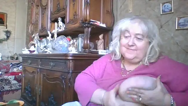 Lala-Love56 online show from May 28, 2026, 3:53 pm