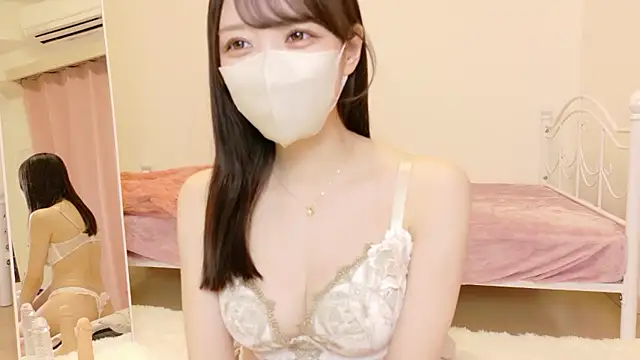 roachan  online show from January 6, 2026, 1:26 pm